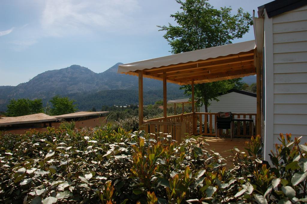 Camping Terra Alta Bot Exterior photo
